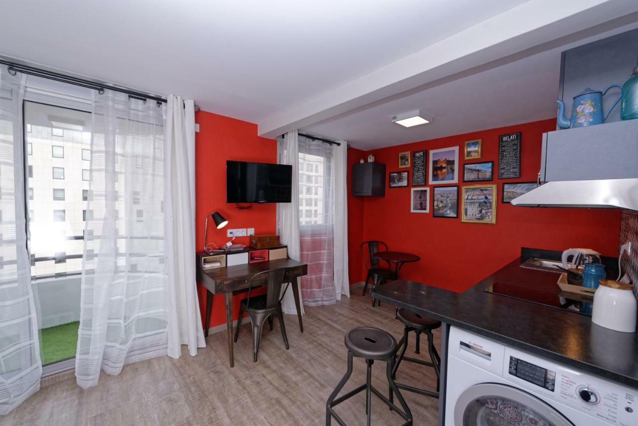 At Home In Лион Экстерьер фото